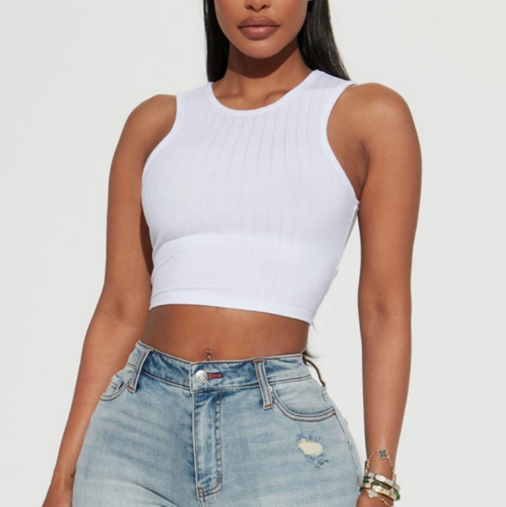 Open back, spandex, cropped tee (L)